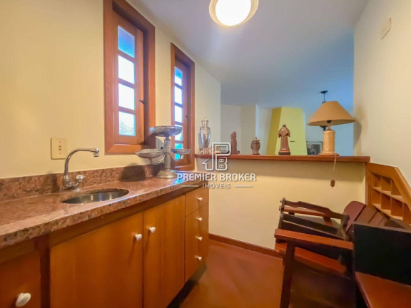 Imagem Casa com 3 Quartos à Venda, 200 m² em Quebra Frascos - Teresópolis Imagem Casa com 3 Quartos à Venda, 200 m² em Quebra Frascos - Teresópolis