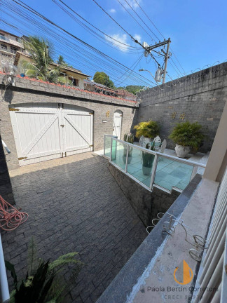 Imagem Casa com 3 Quartos à Venda, 598 m² em Centro - São Gonçalo