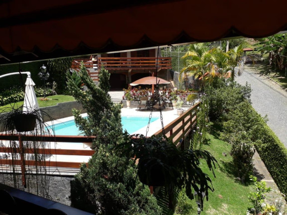 Imagem Casa com 6 Quartos à Venda, 327 m² em Debossan - Nova Friburgo