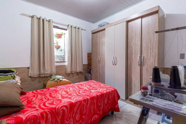 Imagem Casa com 4 Quartos à Venda, em Vila Imbuí - Cachoeirinha Imagem Casa com 4 Quartos à Venda, em Vila Imbuí - Cachoeirinha