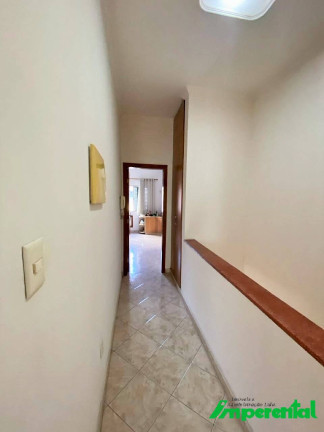 Imagem Casa com 3 Quartos à Venda, 185 m² em Encruzilhada - Santos