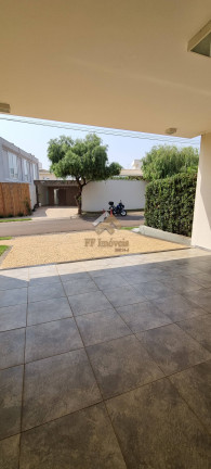 Imagem Casa com 3 Quartos à Venda, 272 m² em São Carlos