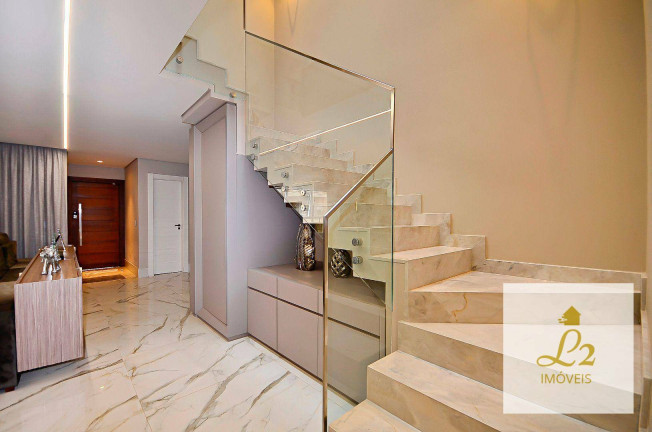Imagem Casa com 3 Quartos à Venda, 325 m² em Uberaba - Curitiba Imagem Casa com 3 Quartos à Venda, 325 m² em Uberaba - Curitiba