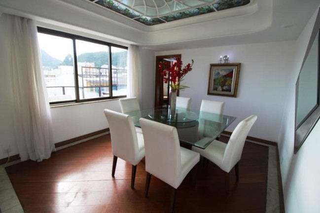 Imagem Imóvel com 3 Quartos para Temporada, em Copacabana - Rio De Janeiro Imagem Imóvel com 3 Quartos para Temporada, em Copacabana - Rio De Janeiro
