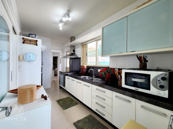 Imagem Apartamento com 3 Quartos à Venda, 200 m² em Centro - Balneário Camboriú Imagem Apartamento com 3 Quartos à Venda, 200 m² em Centro - Balneário Camboriú