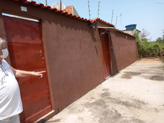 Casa com 3 Quartos à Venda, 252 m² em Balneário Itaóca - Mongaguá