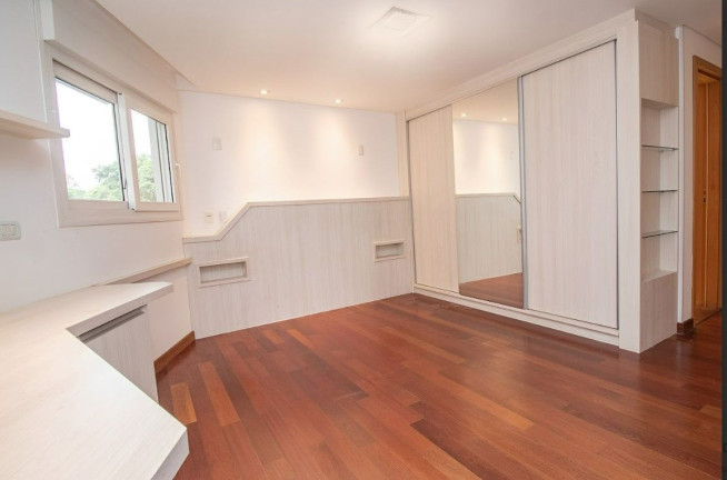 Imagem Casa com 4 Quartos à Venda, 511 m² em Portão - Curitiba