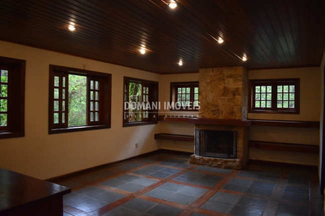 Imagem Casa com 6 Quartos à Venda, 530 m² em Região Do Atalaia - Campos Do Jordão