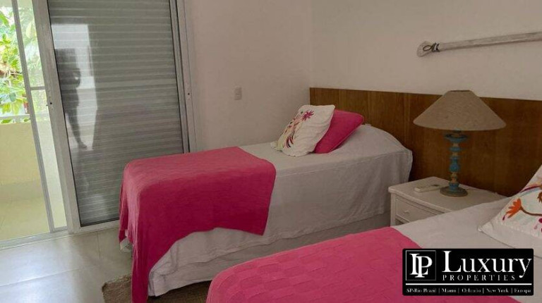 Imagem Casa de Condomínio com 5 Quartos à Venda, em Iporanga - Guarujá Imagem Casa de Condomínio com 5 Quartos à Venda, em Iporanga - Guarujá