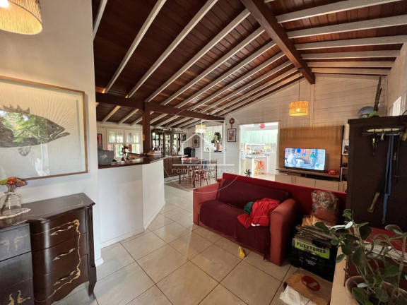 Imagem Casa com 4 Quartos à Venda, 150 m² em São João Do Rio Vermelho - Florianópolis