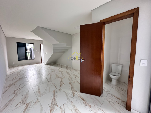 Imagem Casa com 2 Quartos à Venda, 72 m² em Iririú - Joinville Imagem Casa com 2 Quartos à Venda, 72 m² em Iririú - Joinville