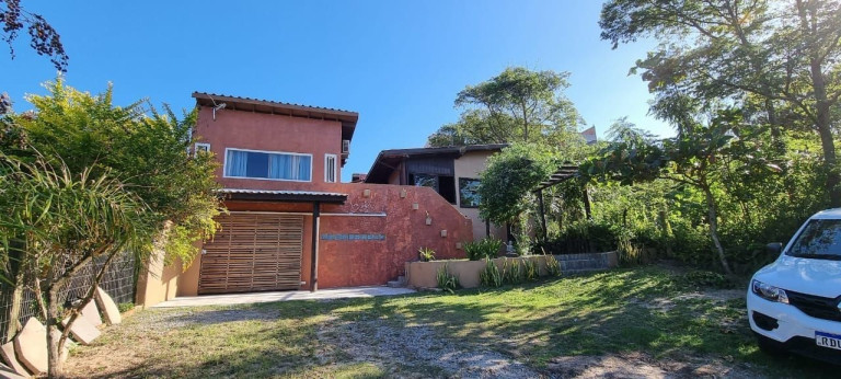 Imagem Imóvel com 8 Quartos à Venda, 700 m² em Praia Do Rosa - Imbituba Imagem Imóvel com 8 Quartos à Venda, 700 m² em Praia Do Rosa - Imbituba