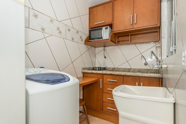 Imagem Imóvel com 1 Quarto à Venda, 33 m² em Cidade Baixa - Porto Alegre Imagem Imóvel com 1 Quarto à Venda, 33 m² em Cidade Baixa - Porto Alegre