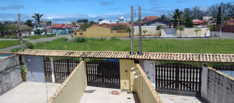 Imagem Sobrado com 2 Quartos à Venda,  em Sta Julia - Itanhaém