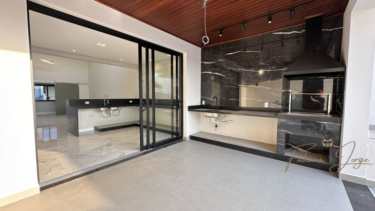 Imagem Casa com 3 Quartos à Venda, 300 m² em Roncáglia - Valinhos Imagem Casa com 3 Quartos à Venda, 300 m² em Roncáglia - Valinhos