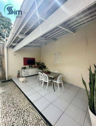 Imagem Casa com 3 Quartos à Venda, 150 m² em Centro - Eusébio