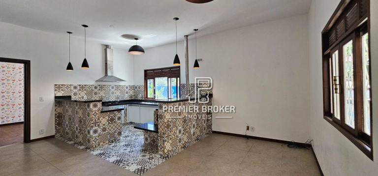 Imagem Casa com 5 Quartos à Venda, 190 m² em Pessegueiros - Teresópolis Imagem Casa com 5 Quartos à Venda, 190 m² em Pessegueiros - Teresópolis