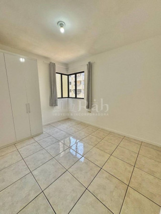 Imagem Apartamento com 3 Quartos à Venda, 110 m² em Centro - Balneário Camboriú Imagem Apartamento com 3 Quartos à Venda, 110 m² em Centro - Balneário Camboriú
