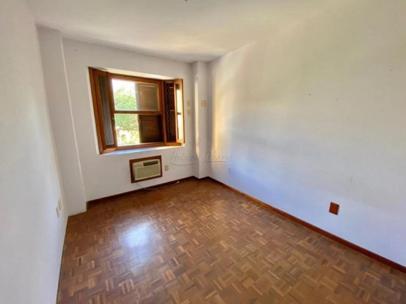 Imagem Casa com 4 Quartos à Venda, 317 m² em Tristeza - Porto Alegre Imagem Casa com 4 Quartos à Venda, 317 m² em Tristeza - Porto Alegre
