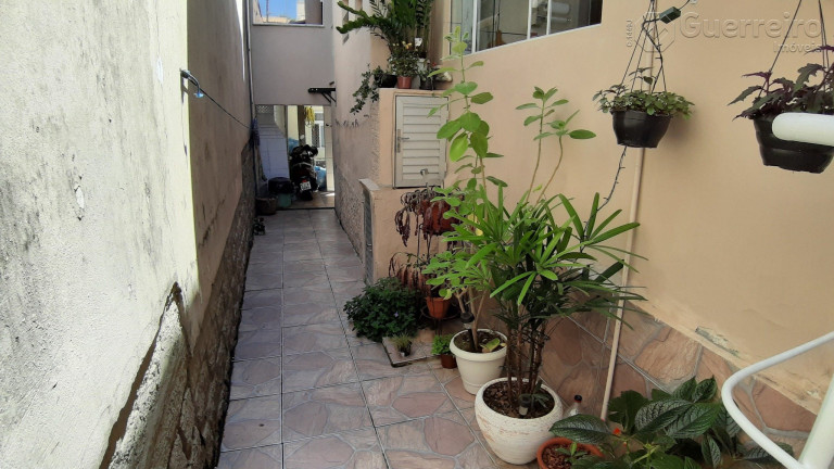 Imagem Casa com 8 Quartos à Venda, 190 m² em Agronômica - Florianópolis Imagem Casa com 8 Quartos à Venda, 190 m² em Agronômica - Florianópolis