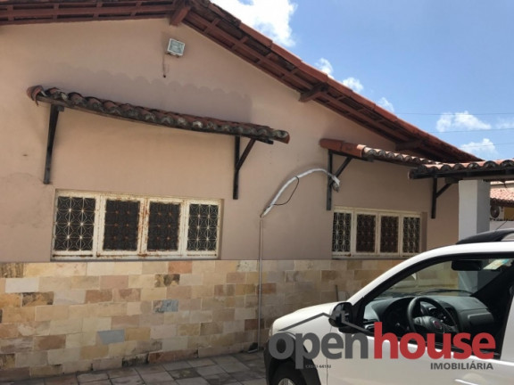 Imagem Casa com 3 Quartos à Venda, 250 m² em Candelária - Natal