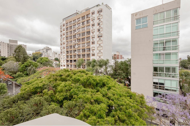 Imagem Imóvel com 2 Quartos à Venda, 90 m² em Petrópolis - Porto Alegre Imagem Imóvel com 2 Quartos à Venda, 90 m² em Petrópolis - Porto Alegre