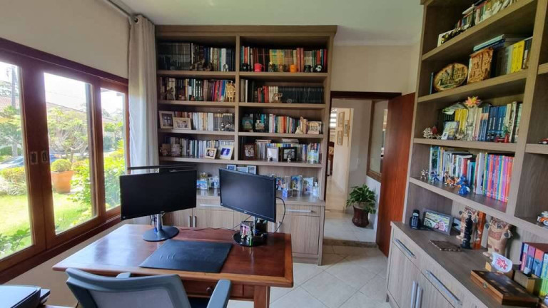 Imagem Casa com 4 Quartos à Venda, 380 m² em Jardim Indaiá - Embu Das Artes