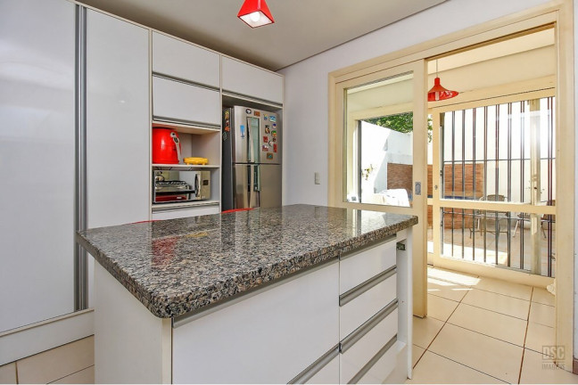 Imagem Casa de Condomínio com 3 Quartos à Venda, 153 m²