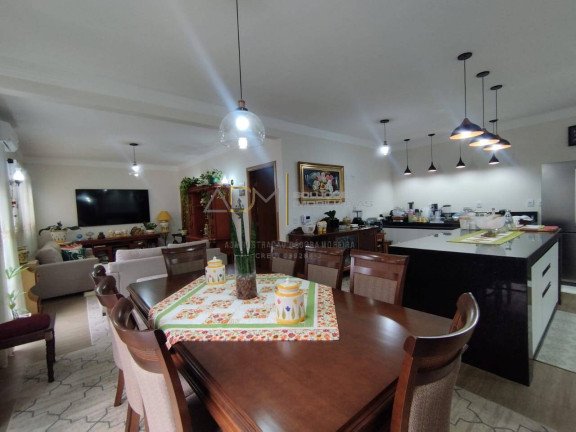 Imagem Casa com 3 Quartos à Venda, 200 m² em Centro - Botucatu