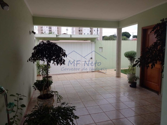 Imagem Casa com 3 Quartos à Venda, 253 m² em Jardim Ferrarezzi - Pirassununga