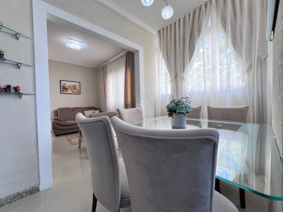 Imagem Casa com 3 Quartos à Venda, 130 m² em Glória - Joinville Imagem Casa com 3 Quartos à Venda, 130 m² em Glória - Joinville