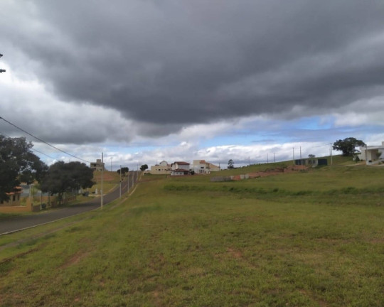 Terreno à Venda, 900 m² em Ninho Verde 2 - Pardinho