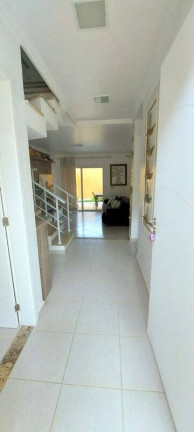 Imagem Casa com 4 Quartos à Venda, 230 m² em Peruíbe