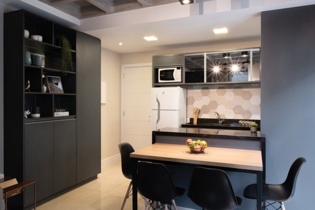 Imagem Imóvel com 1 Quarto à Venda, 47 m² em Cidade Baixa - Porto Alegre Imagem Imóvel com 1 Quarto à Venda, 47 m² em Cidade Baixa - Porto Alegre