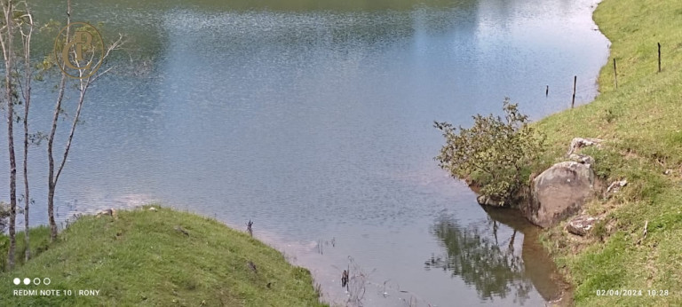 Imagem Chácara com 2 Quartos à Venda, 180 m² em Macaco - Paraibuna Imagem Chácara com 2 Quartos à Venda, 180 m² em Macaco - Paraibuna