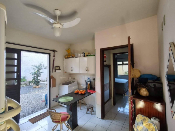Imagem Casa com 4 Quartos à Venda, 110 m² em Bombas - Bombinhas Imagem Casa com 4 Quartos à Venda, 110 m² em Bombas - Bombinhas