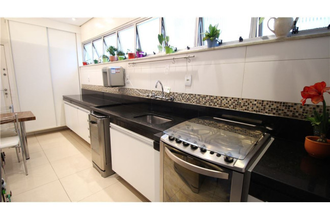 Imagem Apartamento com 3 Quartos à Venda, 143 m² em Pinheiros - São Paulo Imagem Apartamento com 3 Quartos à Venda, 143 m² em Pinheiros - São Paulo