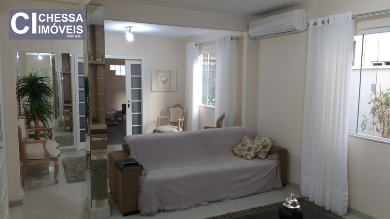 Imagem Sobrado com 3 Quartos à Venda, 300 m² em Fazenda - Itajaí