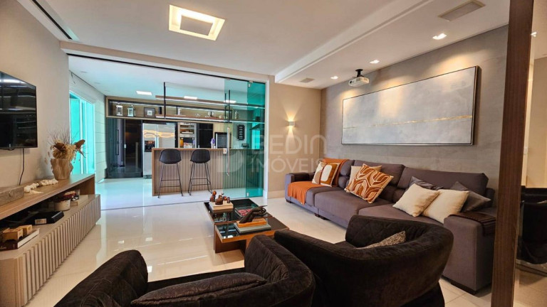Imagem Apartamento com 3 Quartos à Venda, 177 m² em Centro - Balneário Camboriú