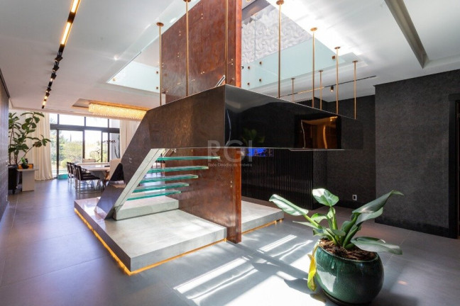 Imagem Casa com 5 Quartos à Venda, em Belém Novo - Porto Alegre Imagem Casa com 5 Quartos à Venda, em Belém Novo - Porto Alegre