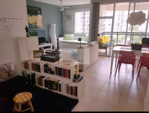 Imagem Imóvel com 2 Quartos à Venda, 70 m² em Jacarepaguá - Rio De Janeiro Imagem Imóvel com 2 Quartos à Venda, 70 m² em Jacarepaguá - Rio De Janeiro