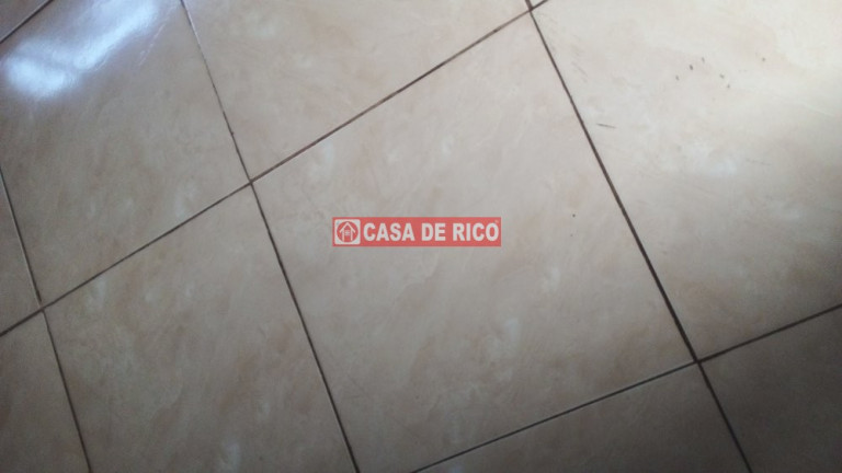 Imagem Casa com 2 Quartos à Venda, 90 m² em Conjunto Habitacional Violim - Londrina