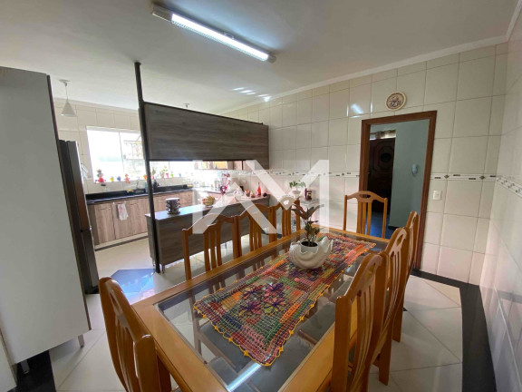 Imagem Sobrado com 6 Quartos à Venda, 350 m² em Jardim Vila Galvão - Guarulhos Imagem Sobrado com 6 Quartos à Venda, 350 m² em Jardim Vila Galvão - Guarulhos