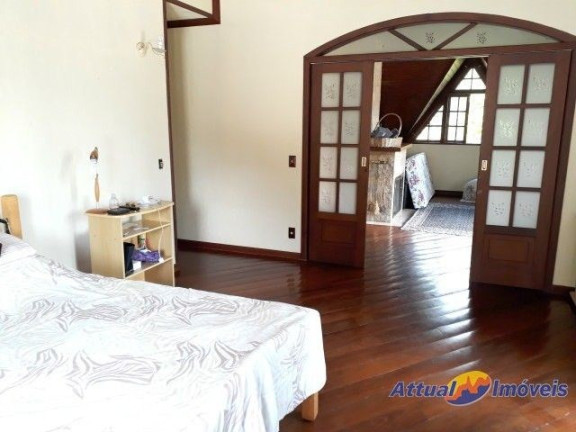 Imagem Casa com 7 Quartos à Venda, 690 m² em Granja Guarani - Teresópolis