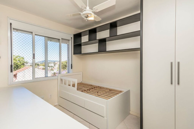 Imagem Apartamento com 2 Quartos à Venda, 72 m² em Teresópolis - Porto Alegre