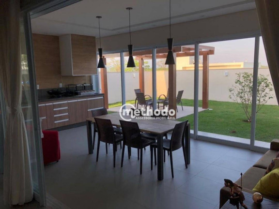 Imagem Casa com 3 Quartos à Venda, 233 m² em Parque Dos Ipes - Holambra