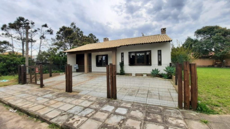 Imagem Casa com 3 Quartos à Venda,  em Village - Capao Da Canoa