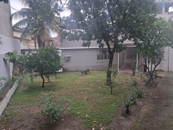 Imagem Casa com 3 Quartos à Venda, 600 m² em Campo Grande - Rio De Janeiro