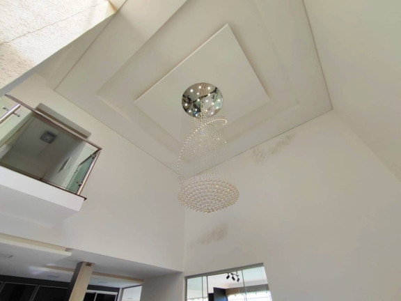 Imagem Casa com 3 Quartos à Venda, 330 m² em Arapongas Imagem Casa com 3 Quartos à Venda, 330 m² em Arapongas
