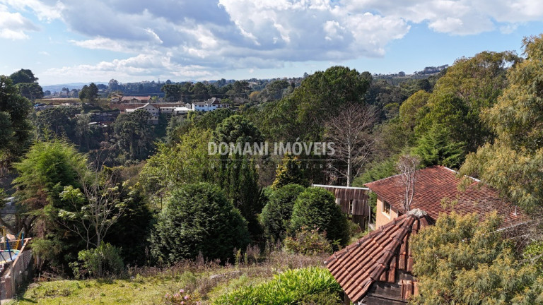 Imagem Casa com 1 Quarto à Venda, 120 m² em Região Do Alto Da Vila Inglesa - Campos Do Jordão Imagem Casa com 1 Quarto à Venda, 120 m² em Região Do Alto Da Vila Inglesa - Campos Do Jordão
